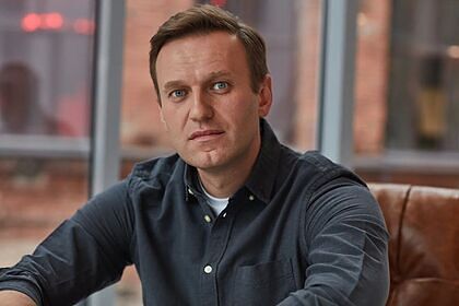  В Кремле прокомментировали версию немецких врачей об отравлении Навального