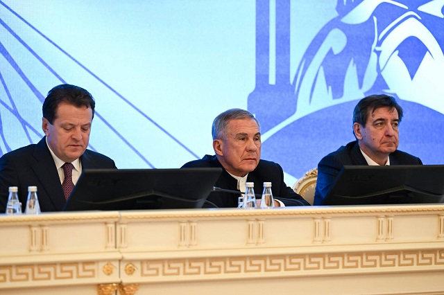 Минниханов — о казанских поликлиниках: люди не чувствуют, что мы вкладываем деньги