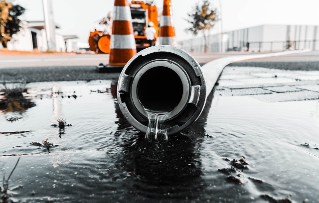 Жители Кировского района Казани на день останутся без воды