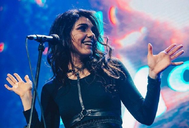 Фронтмен «АлоэВера» связала отмену концерта в Казани с оппозиционной деятельностью мужа