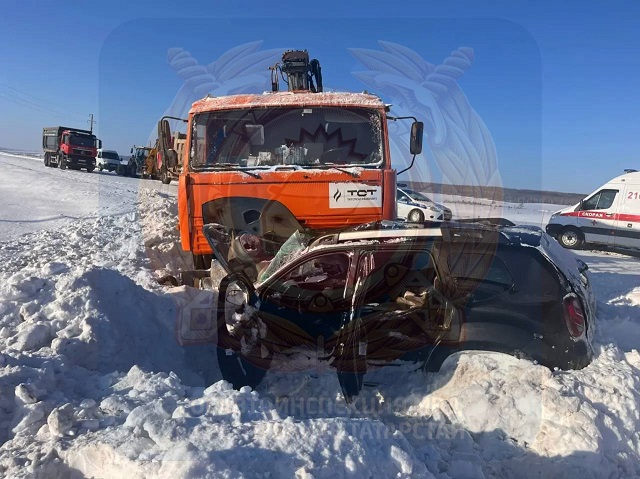 Выезд на «встречку» обернулся гибелью для 32-летней водительницы в Татарстане