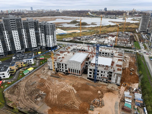 Школу с двумя бассейнами строят по нацпроекту в Ново-Савиновском районе Казани