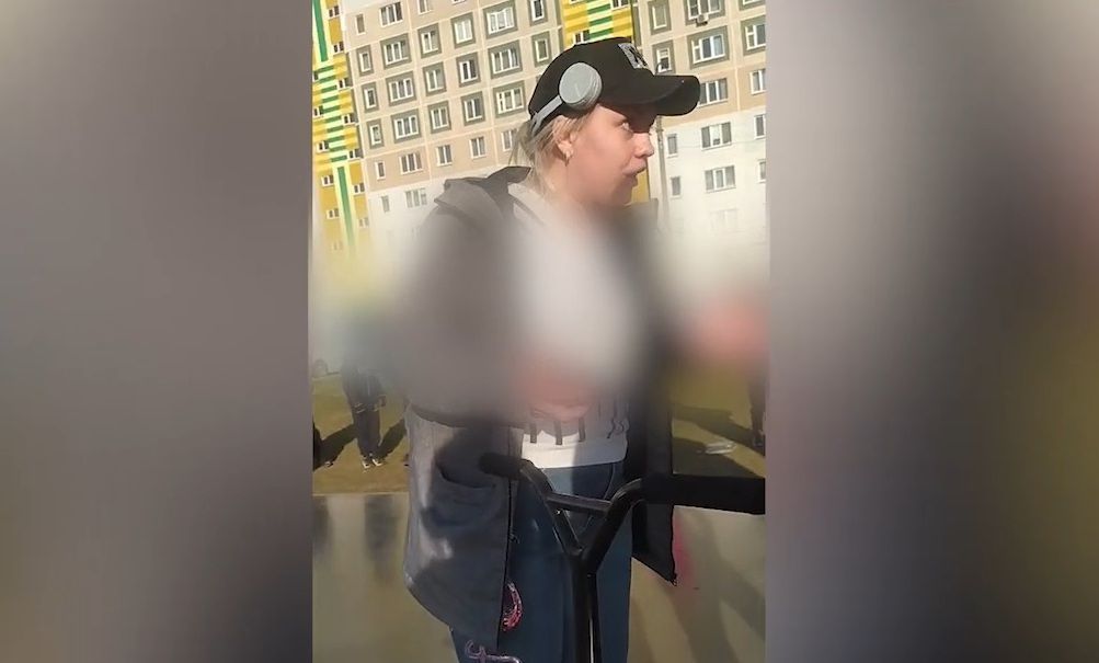 «Это моя собственность»: челнинка выгнала ребенка с детской площадки - видео