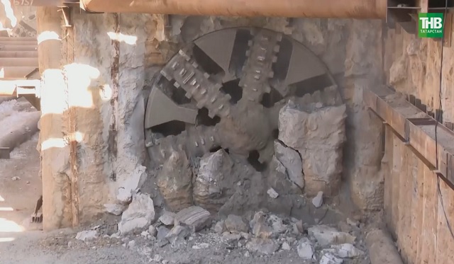 Минниханову презентовали вариант развития казанского метро до Деревни Универсиады и РКБ