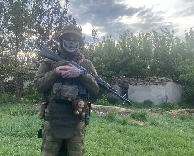 Военнослужащего с позывным Хищник из Нурлата наградили медалями