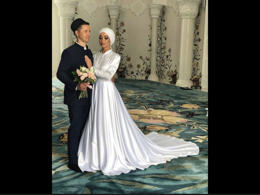 Эльмира Тәтишка: «Ришат белән аерым яшибез, аерым йоклыйбыз»