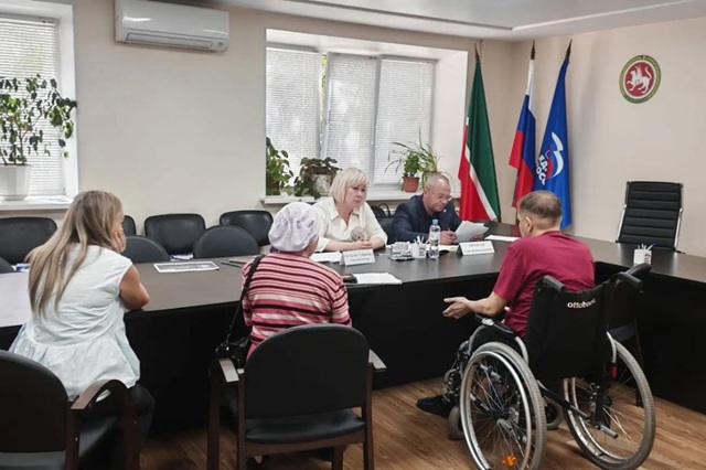В Нижнекамске прошел приём участников СВО и их семей по вопросам медицины