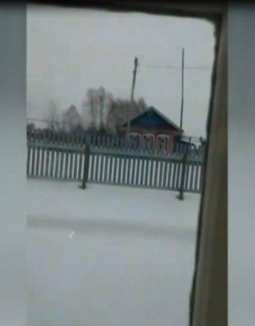 Апас районының Кече Бакырчы авылында ике йортның идән астына су тулган