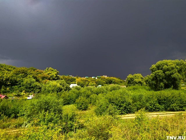 Зонты и плащи наготове: град и сильный ветер обрушатся на Татарстан в середине недели