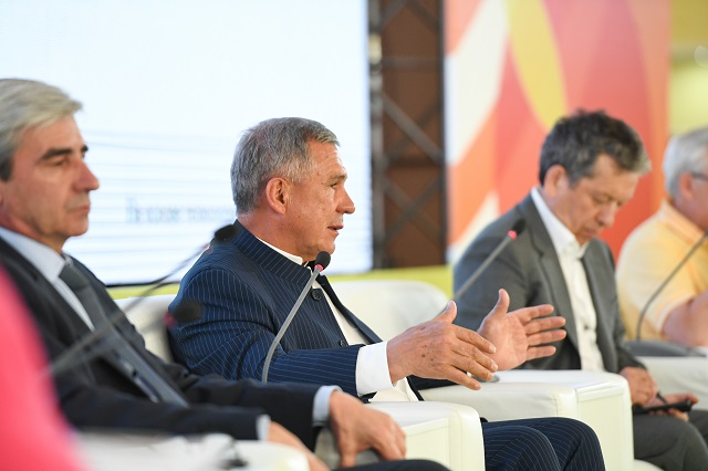 Рустам Минниханов: Важно сохранить наши позиции в мировой энергетике