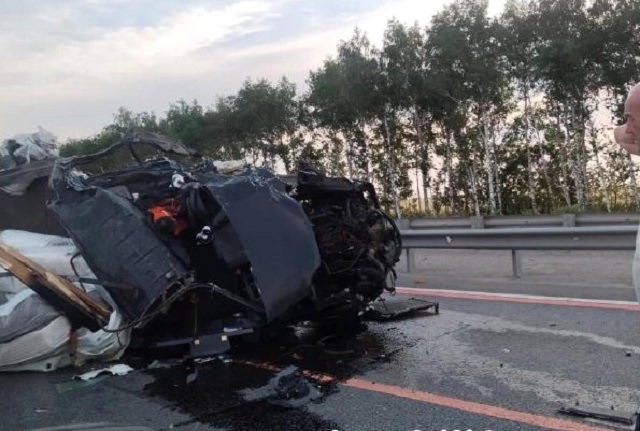 Водитель «Газели» погиб в лобовом столкновении с фурой на трассе под Казанью - видео