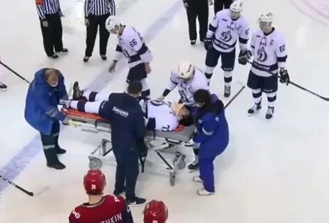 Хоккеист Файзутдинов скончался в реанимации после удара шайбой в голову - видео