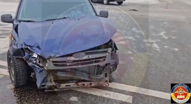 Двое детей пострадали в аварии в Казани