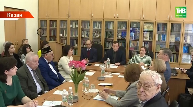 Сугышта сыналган әдәбият турында фикер алышу - видео