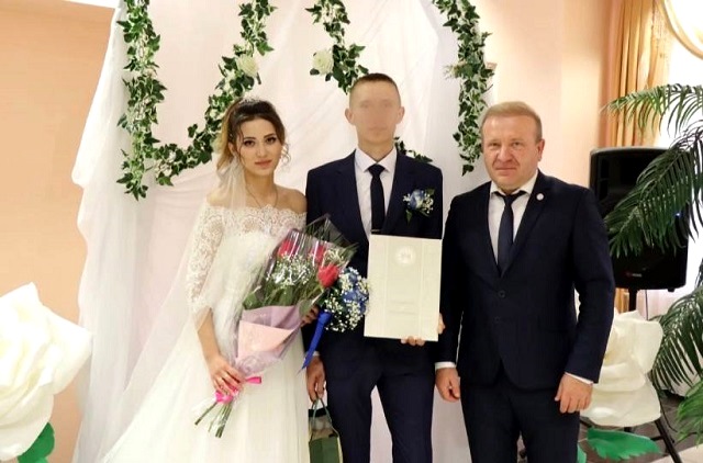 Прибывший в краткосрочный отпуск мобилизованный татарстанец сыграл свадьбу с возлюбленной