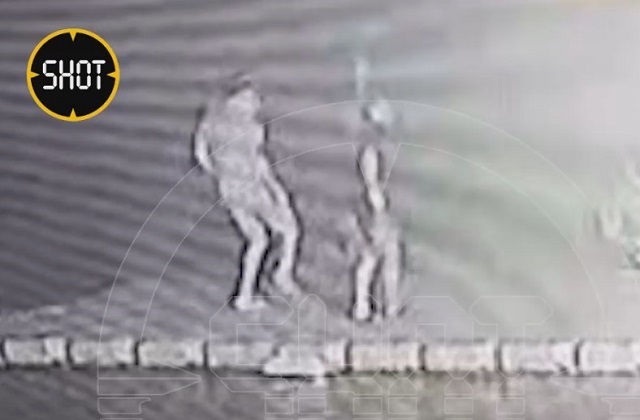 «Думал, что умер»: удар молнии по туристу в Грузии попал на видео