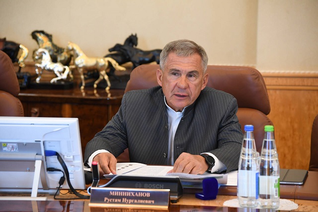 Рөстәм Миңнеханов коронавирус пандемиясе вакытында кертелгән югары әзерлек режимын гамәлдән чыгарды