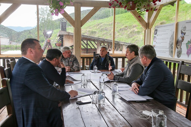 Минниханов оценил территорию будущего центра «Снежный Барс» на Алтае