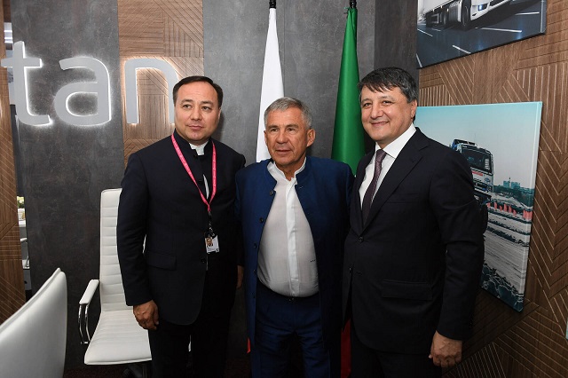 Минниханов обсудил сотрудничество с главой Минпрома Таджикистана Кабиром