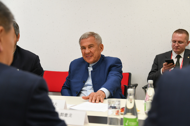 Минниханов встретился с главой Китайской торговой палаты