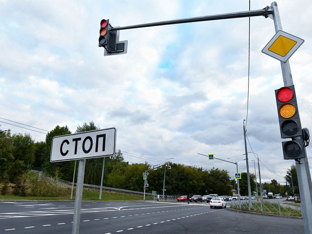 Казанда урнаштырылган 500 светофорның, ким дигәндә, берсе көн саен сафтан чыга