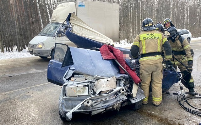21-летний водитель «Жигулей» погиб в лобовом ДТП на трассе в Татарстане
