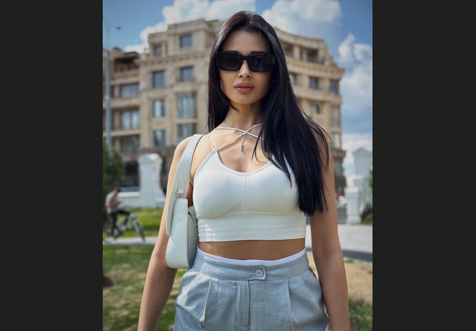  Гөлназ Асаеваның тамашачылары аның йөкле булуында шикләнә