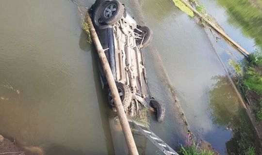 Зәй елгасында баткан машинада ике ир-ат мәетен тапканнар