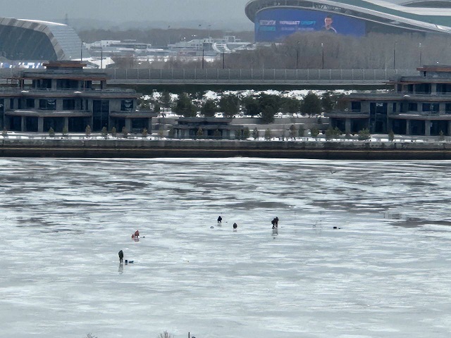 «Шайка самоубийц»: жителей Татарстана призвали отказаться от выхода на опасный лед