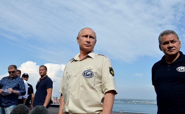 Песков: Путину не всегда удается искупаться во время командировок в Сочи