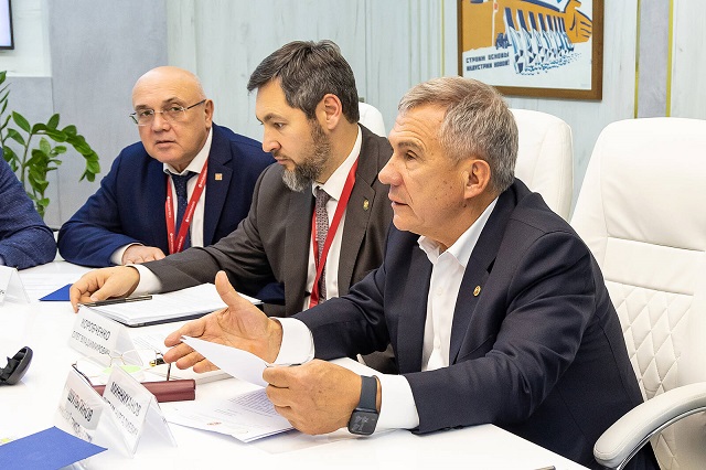 Минниханов обсудил с Шульгиновым развитие топливно-энергетического комплекса РТ