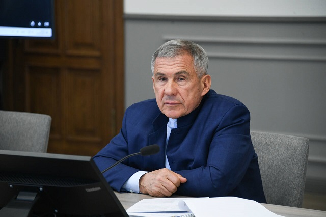 Минниханов: мигрантов нужно адаптировать в жизни в России 