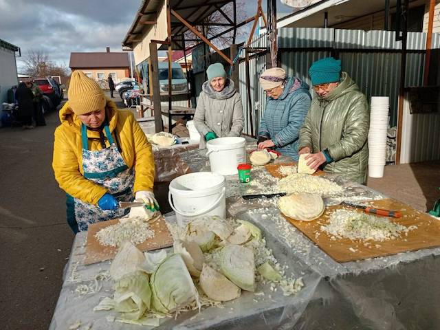 Несколько тонн капусты передали жители Арского района Татарстана в зону СВО