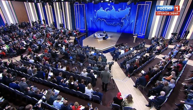 Владимир Путин: реальные зарплаты в России вырастут на 4,5%