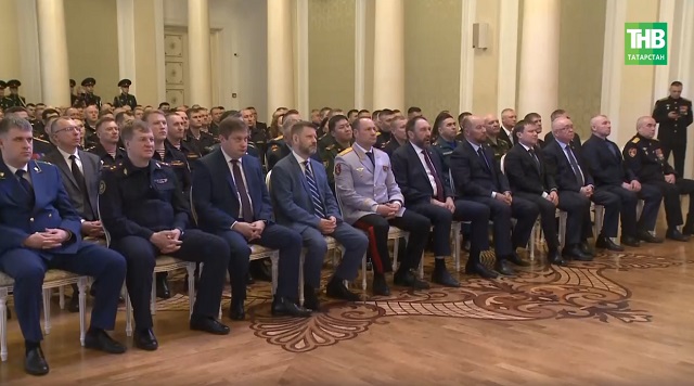 Татарстанда Росгвардия хезмәткәрләрен зурладылар: Казан Ратушасында тантана узды