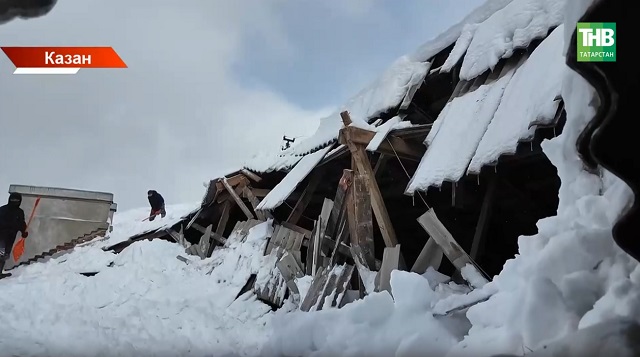 Рөстәм Миңнеханов түбәләрне кардан чистарту эшен контрольдә тотуны көчәйтергә кушты