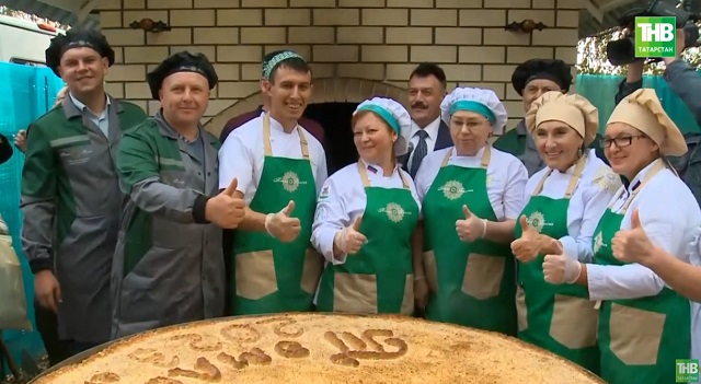 Ялларда Яшел Үзән районында 150 килограмм авырлыктагы гөбәдия пешерделәр