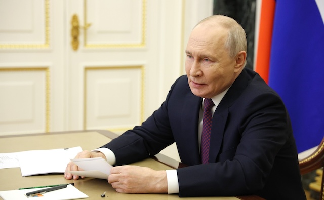 Владимир Путин пообщается со всеми участниками саммита СНГ в Туркменистане