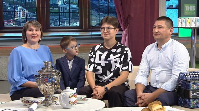 Семья Аглиуллиных в эфире ТНВ рассказала о важности участия в выборах