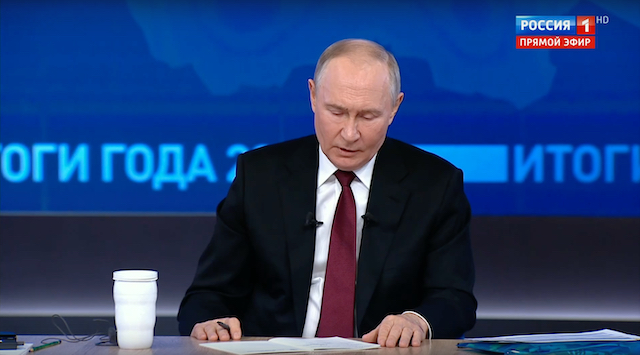 Владимир Путин призвал всех россиян для защиты от мошенников класть трубку