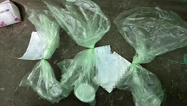 Житель Нижнекамска при виде полицейских проглотил сверток с наркотиками