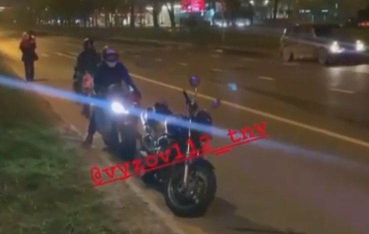 В Казани байкер попал в яму, а после в больницу