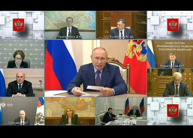 Владимир Путин: По итогам года ожидается снижение инфляции до 12%