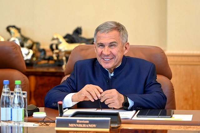 Минниханов удостоил шестерых татарстанцев медалей «За доблестный труд»