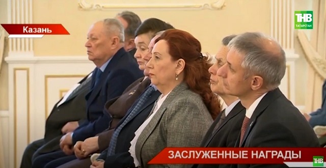 Мухаметшин вручил госнаграды 46 татарстанцам за вклад в жизнь республики