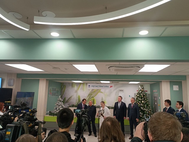Минниханов открыл построенную по нацпроекту поликлинику «Весна» в Казани