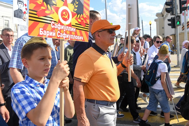 Рустам Минниханов примет участие в акции «Бессмертный полк» в Казани