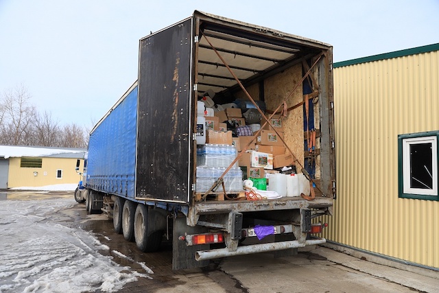 Более 2 100 тонн помощи и 67 автомобилей передали жители Нижнекамска бойцам СВО