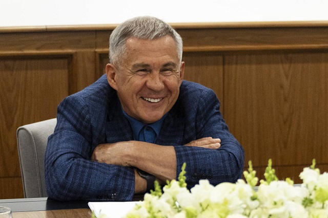 Минниханов представил стенд Татарстана на «Иннопроме» в Екатеринбурге