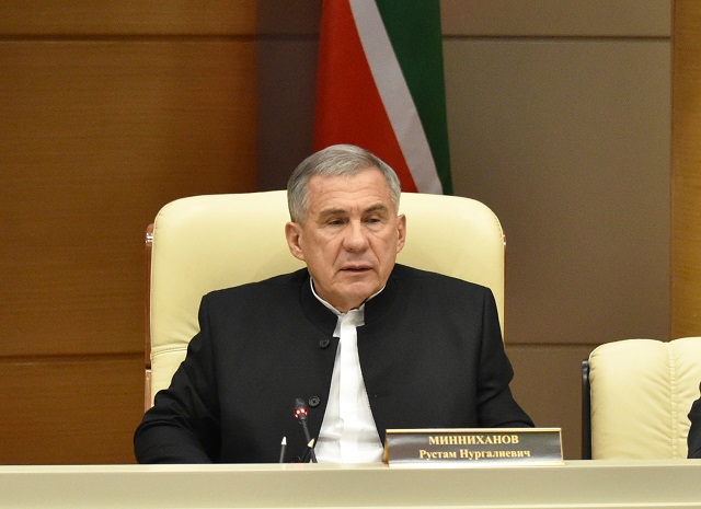 Минниханов поручил органам власти сохранить в Татарстане производство и рабочие места